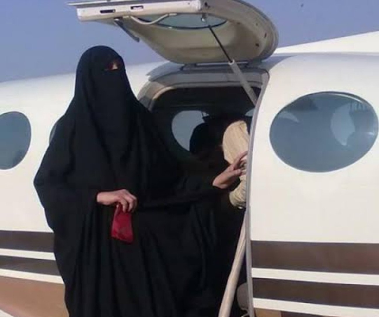 DR. Shahnaz Laghari: Worlds First Hijabi Female Pilot: